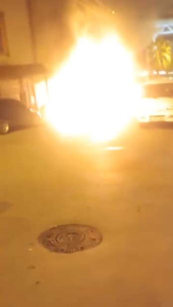 İş yerinde &ouml;nce yangın &ccedil;ıktı sonra patlama oldu
