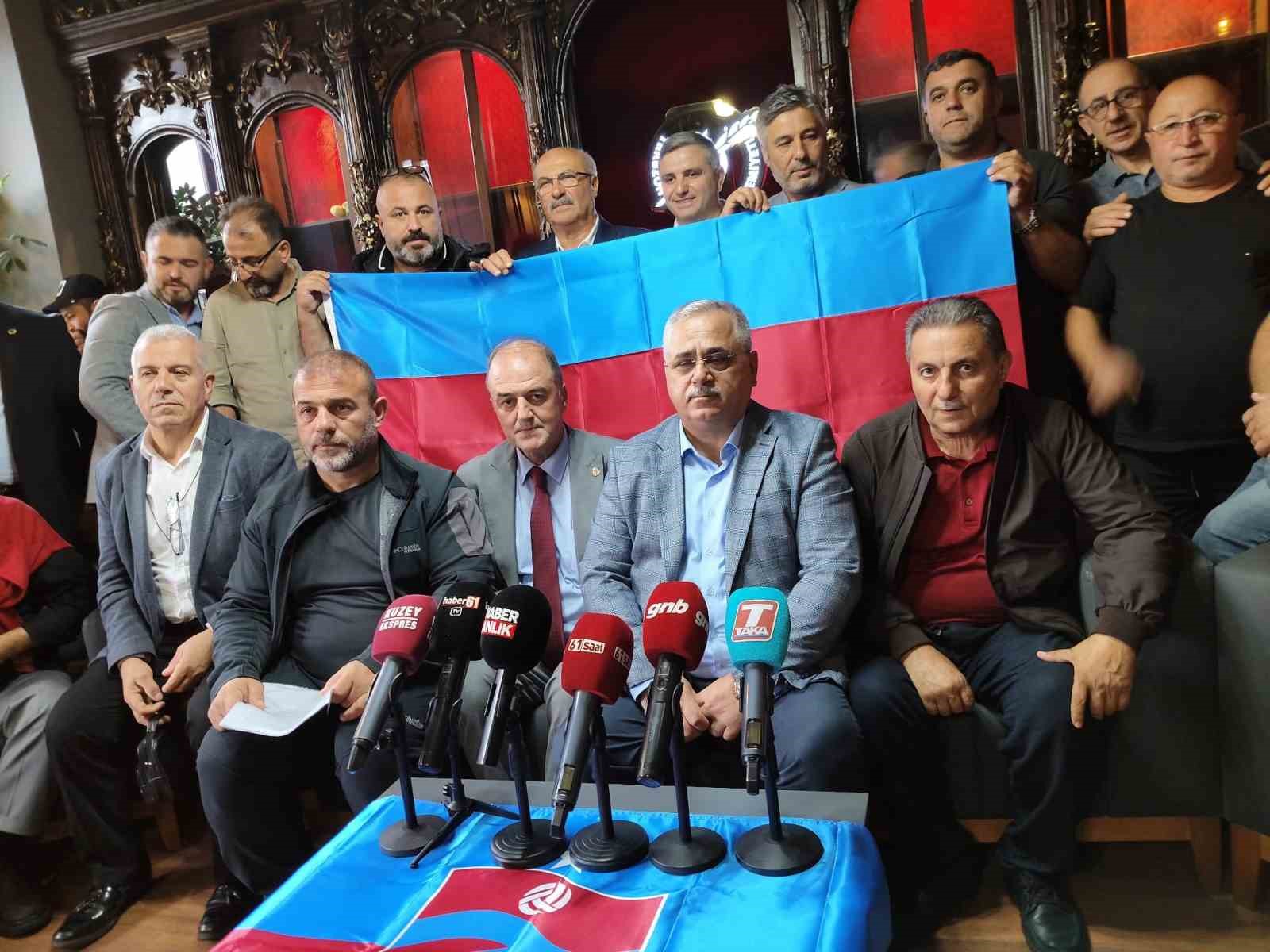 Muhtarlardan Başkan Gen&ccedil;&rsquo;e destek
