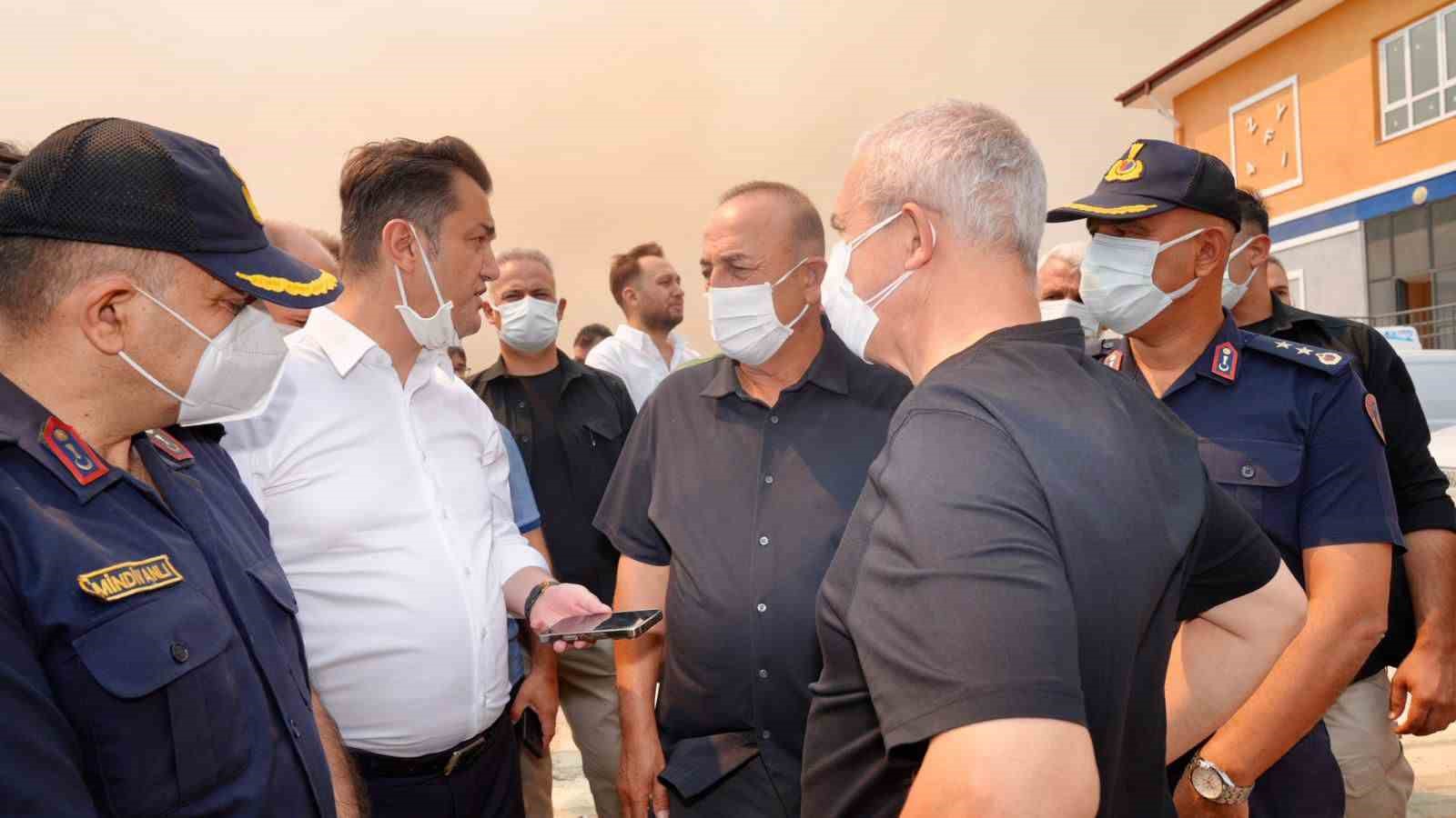 AK Partili Çavuşoğlu’ndan Alanya’daki yangınla ilgili açıklama: "An itibarıyla iyiye gidiyor ama poyraz çok güçlü esiyor"