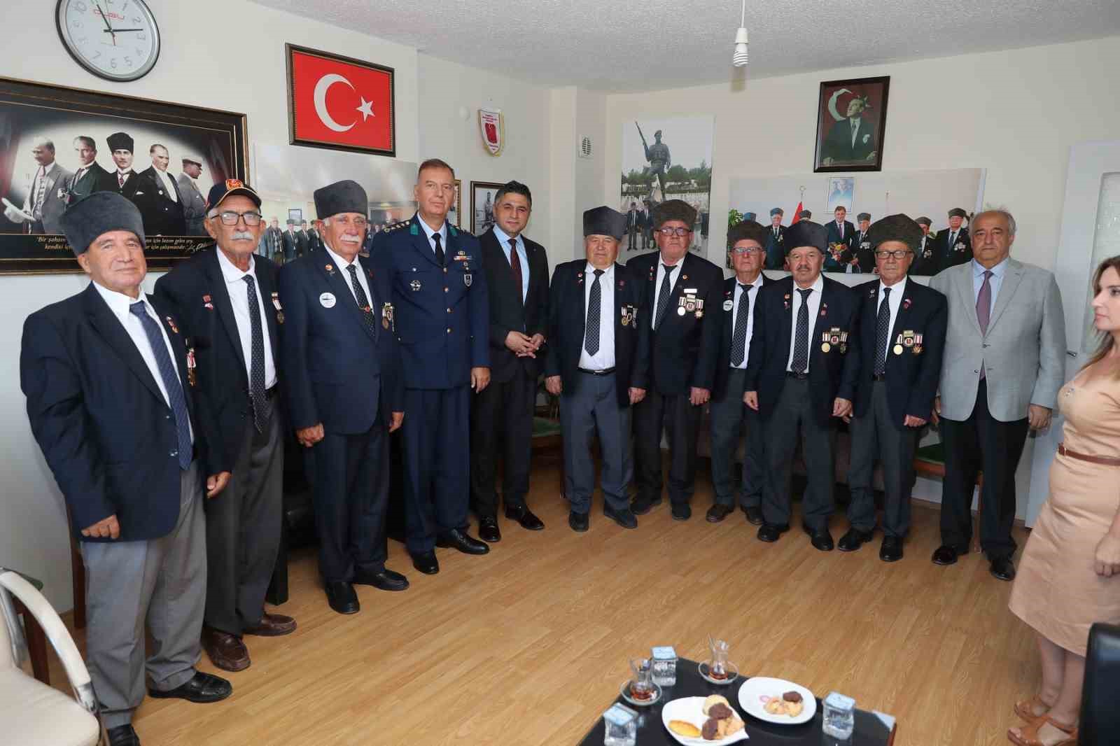 Gaziler G&uuml;n&uuml;, Aliağa&rsquo;da t&ouml;renle kutlandı
