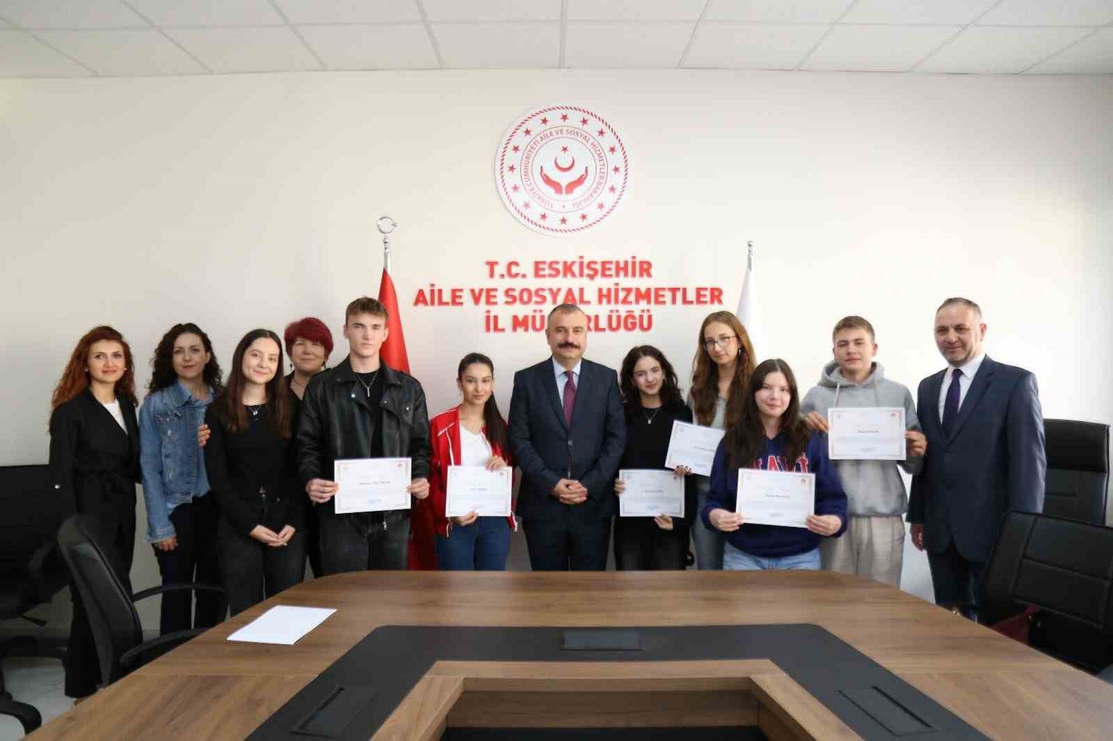 Çocuk Hakları İl Komitesi üyelerine teşekkür belgeleri takdim edildi