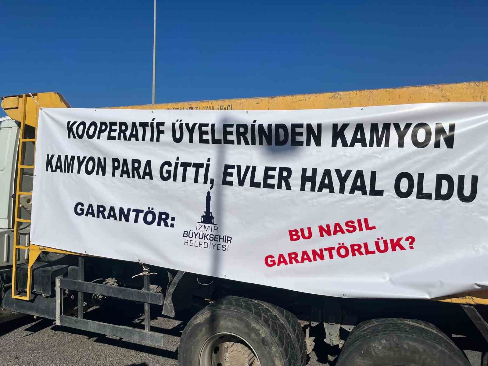 İzmir B&uuml;y&uuml;kşehir yolsuzluk davası: Sanıklar su&ccedil;lamaları kabul etmedi
