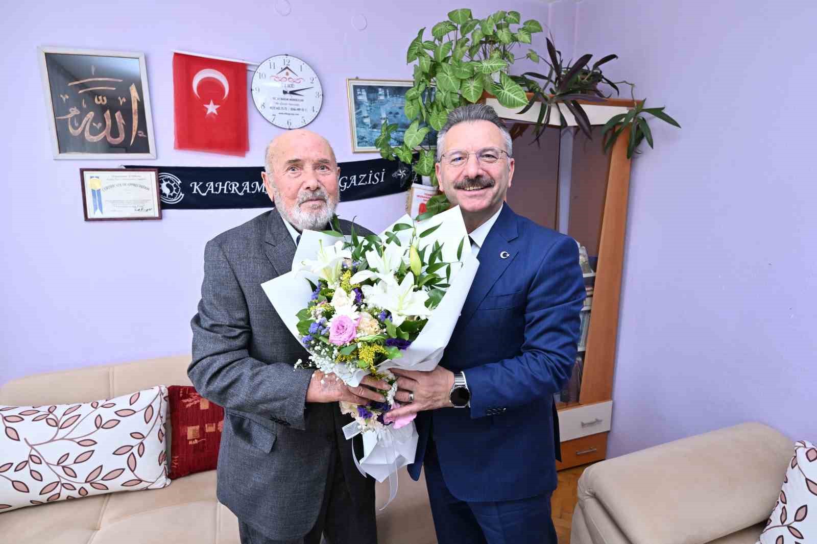 Vali Aksoy, Kore gazisini ziyaret etti