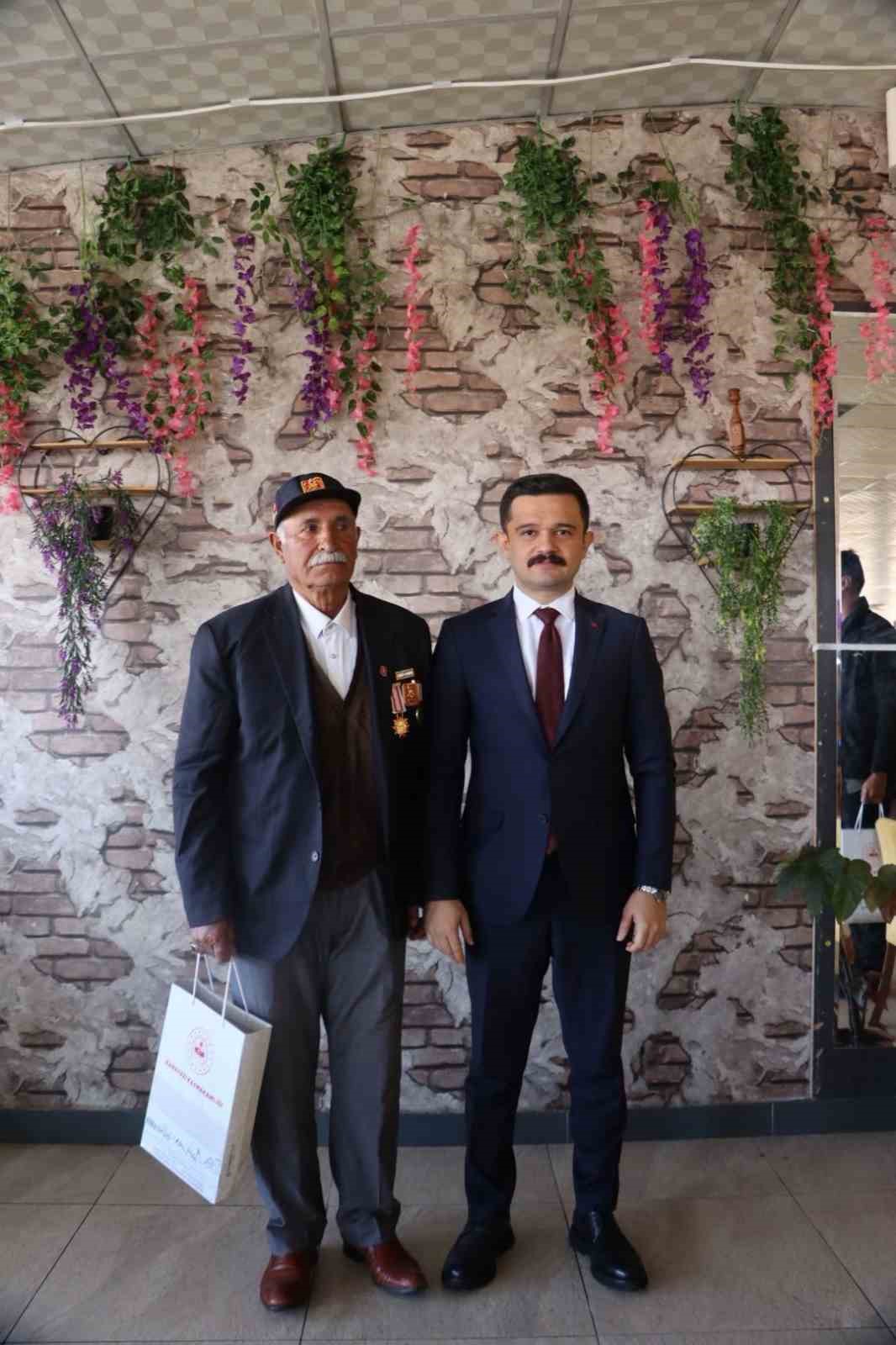 Karayazı&rsquo;da gaziler g&uuml;n&uuml; kutlandı
