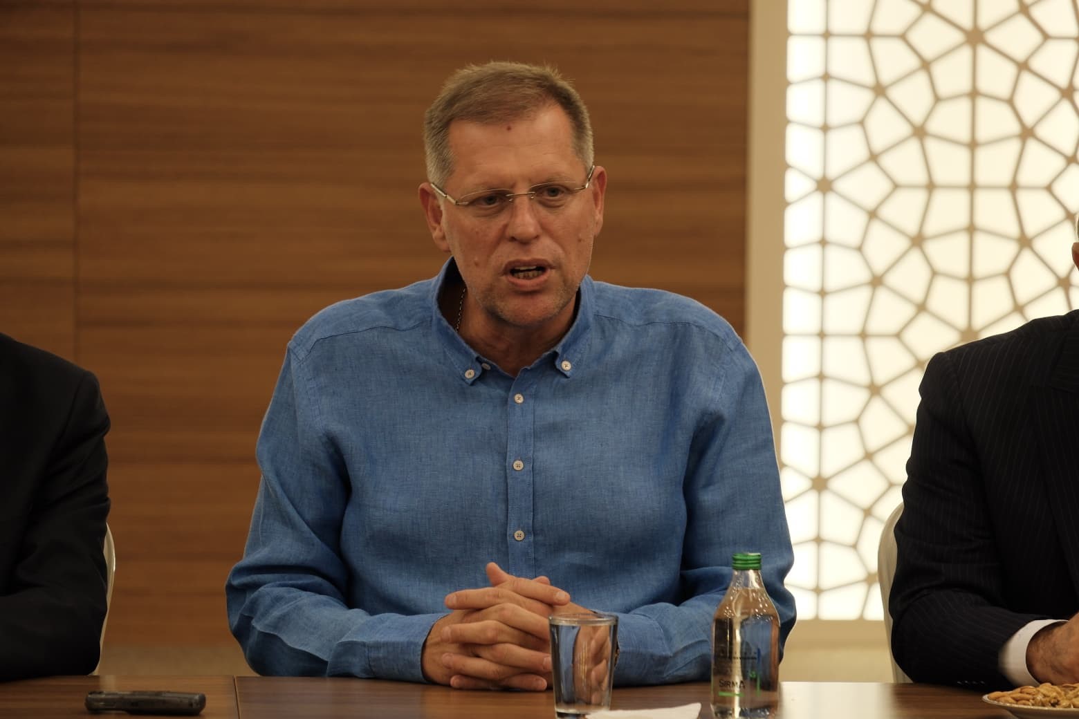 MHP&rsquo;li Ak&ccedil;ay&rsquo;dan birlik beraberlik mesajı
