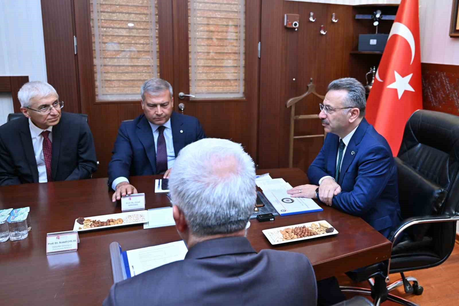 &Uuml;niversitelerde g&uuml;venliğin sağlanmasına y&ouml;nelik koordinasyon toplantısı d&uuml;zenlendi
