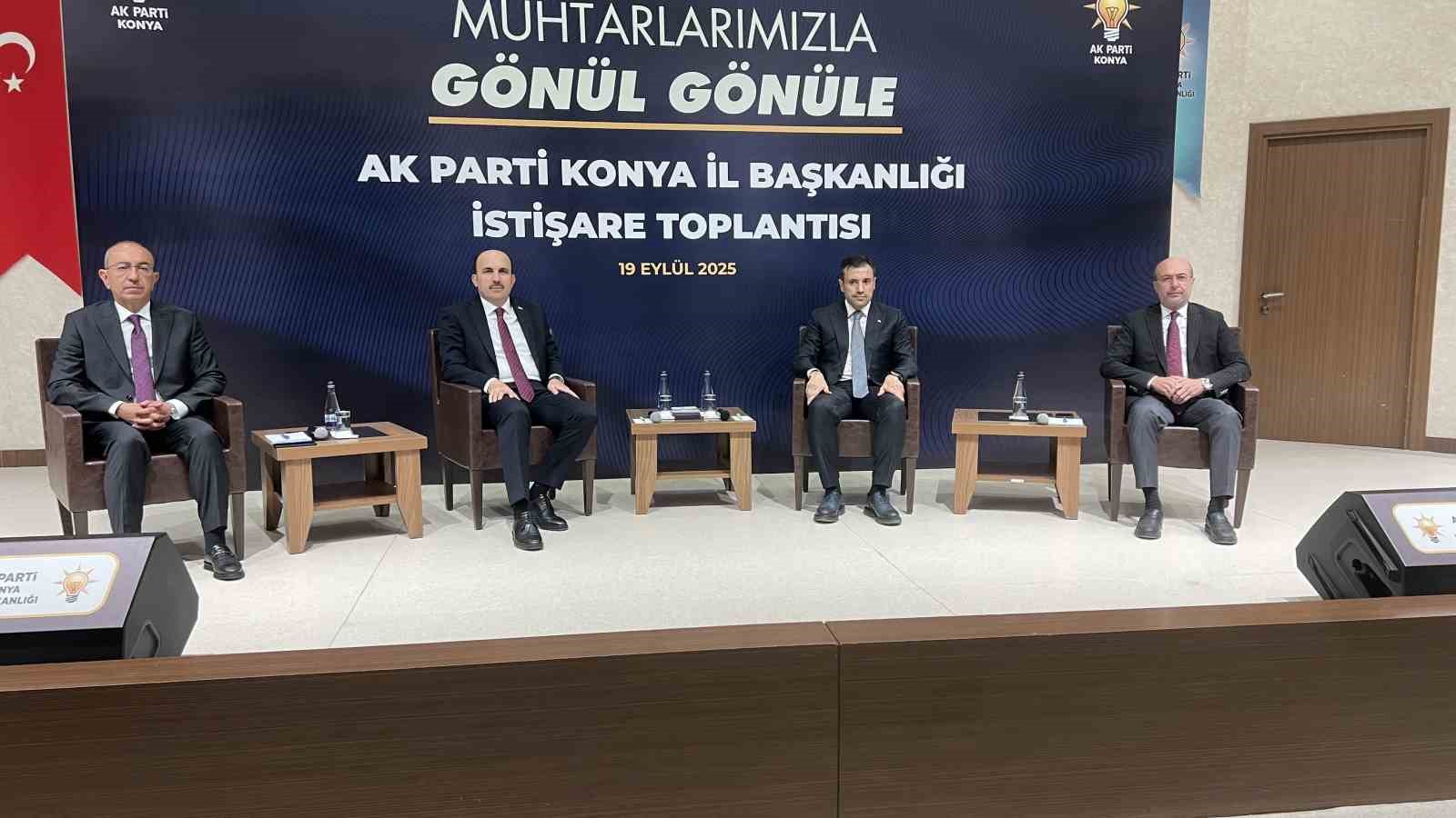 Konya AK Parti muhtarlarla bir araya geldi