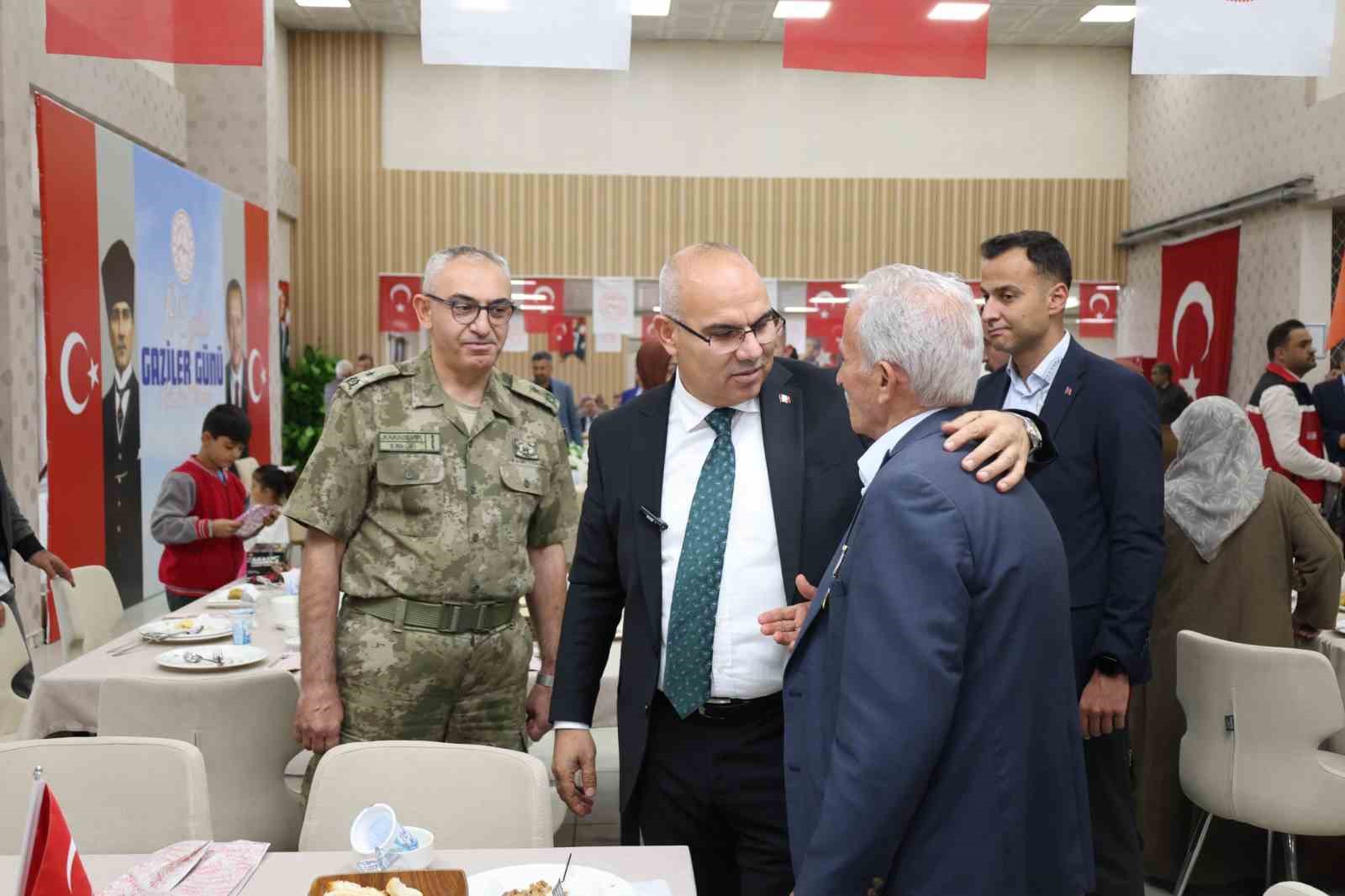 Ağrı’da gaziler onuruna yemek programı