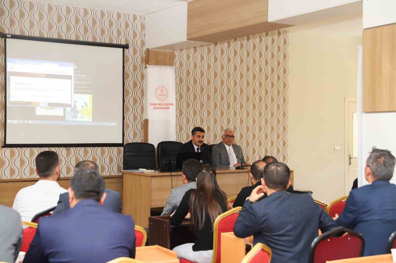 Sivas’ta rehberlik öğretmenleri sene başı toplantısında buluştu