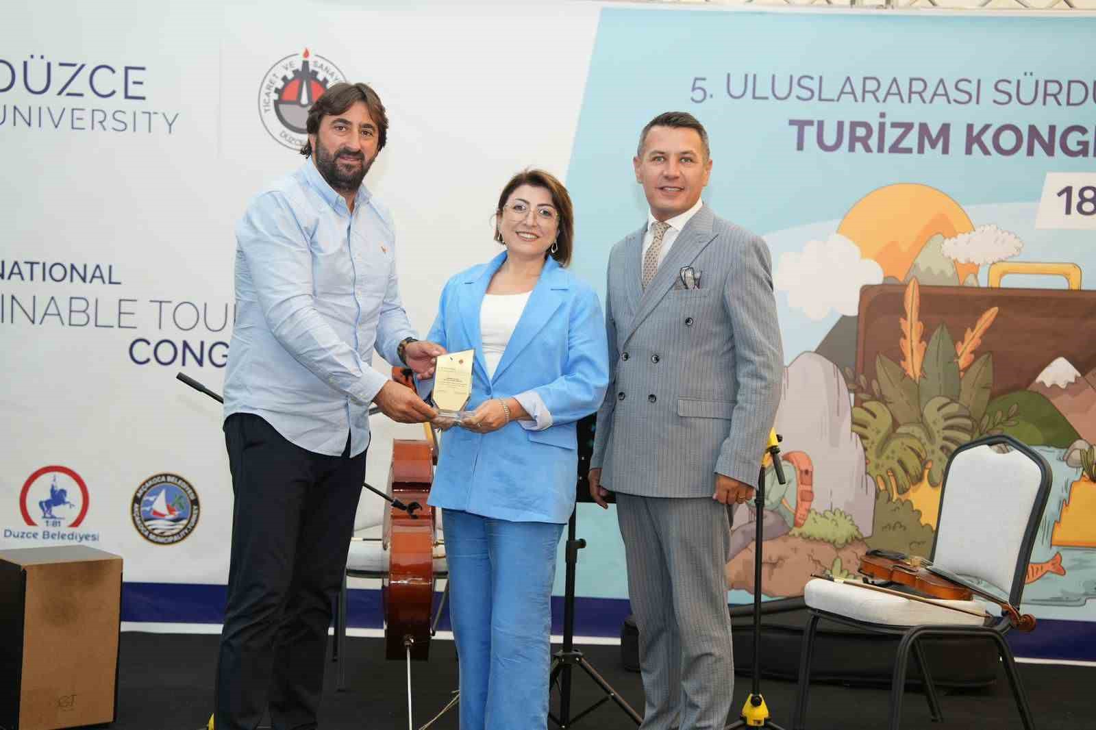 5. Uluslararası S&uuml;rd&uuml;r&uuml;lebilir Turizm Kongresi galası ger&ccedil;ekleştirildi
