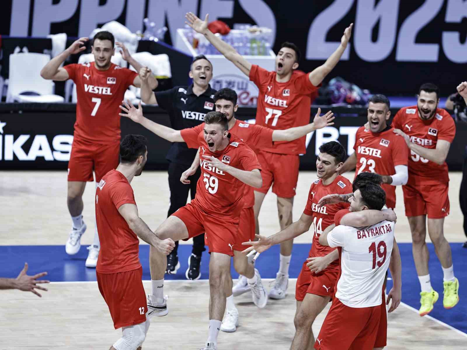 A Milli Erkek Voleybol Takımı, Dünya Şampiyonası’nda ilk kez çeyrek finalde