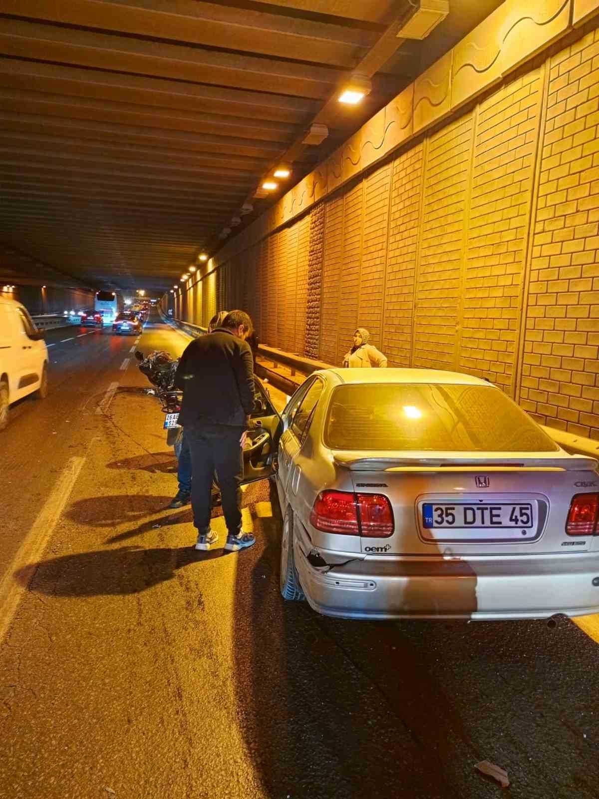 Motosiklet ve otomobil &ccedil;arpıştı: 1 yaralı
