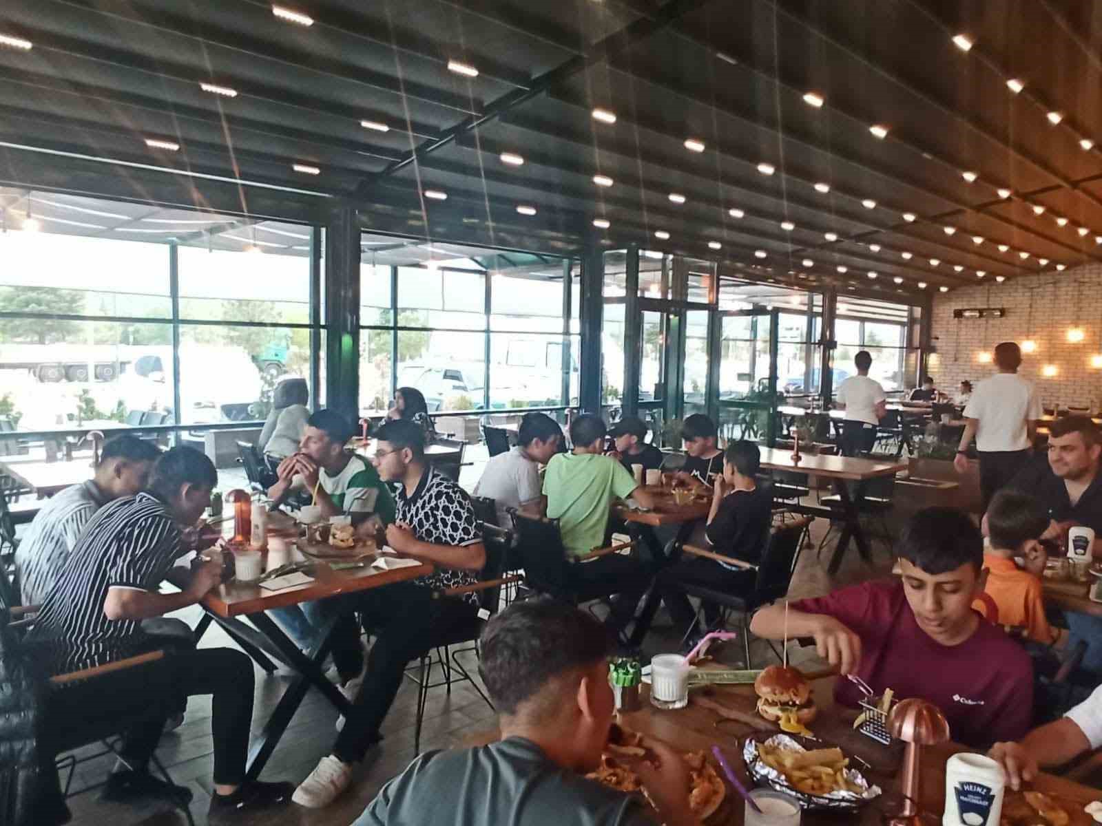 Bozkır hafızları i&ccedil;in Seydişehir moral gezisi d&uuml;zenlendi
