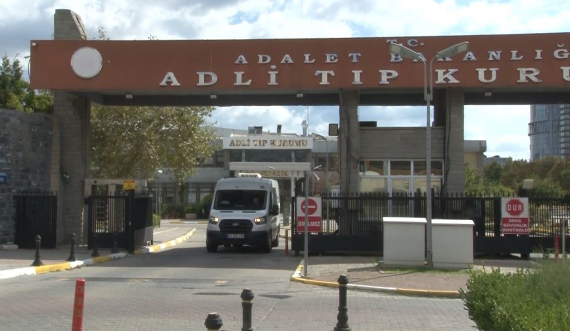 Beyoğlu’nda uğradığı silahlı saldırı sonucu hayatını kaybeden taksicinin cenazesi Adli Tıp Kurumu’ndan teslim alındı