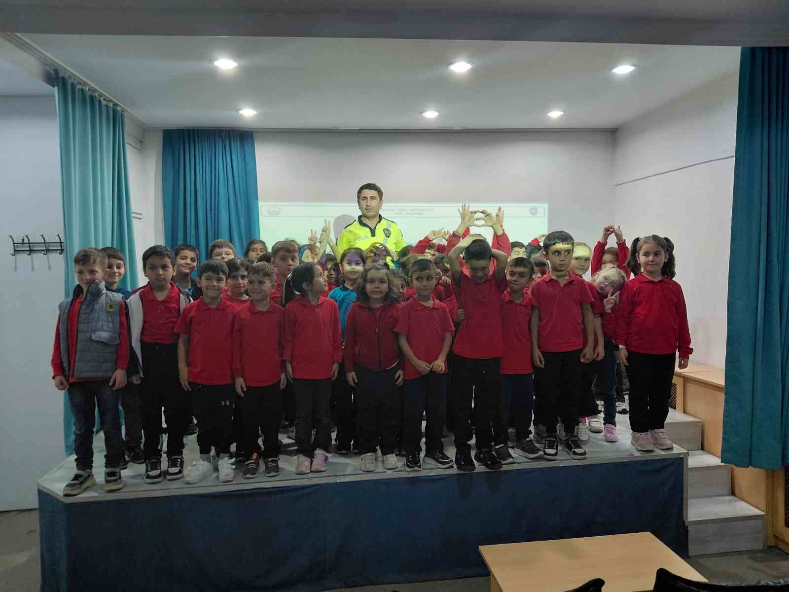 Geleceğin s&uuml;r&uuml;c&uuml;lerine eğlenceli trafik eğitimi
