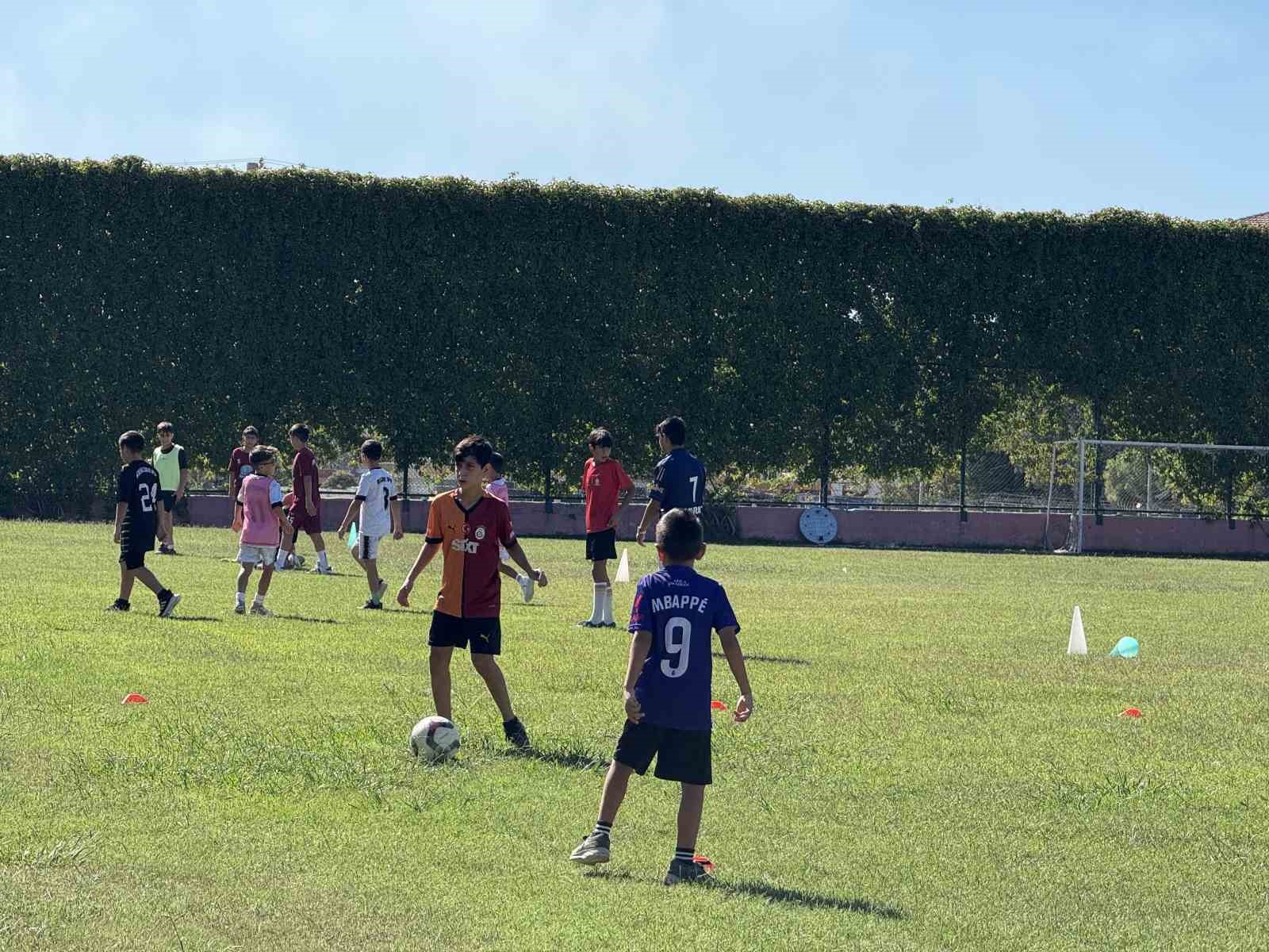 Tarsus&rsquo;ta spor kompleksi yerine huzurevi yapılacak olmasına tepki
