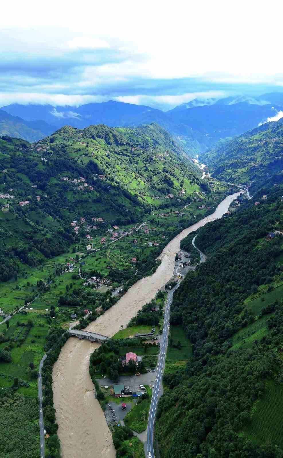 Rize’de selin etkili olduğu Fırtına Vadisi havadan görüntülendi