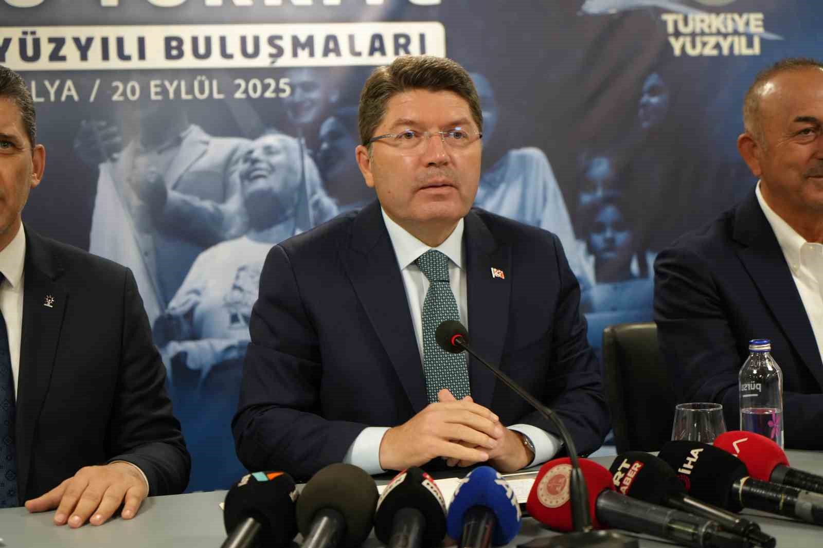 Adalet Bakanı Tunç: "Bugünkü yargı darbeciye, vesayetçiye geçit vermiyor"