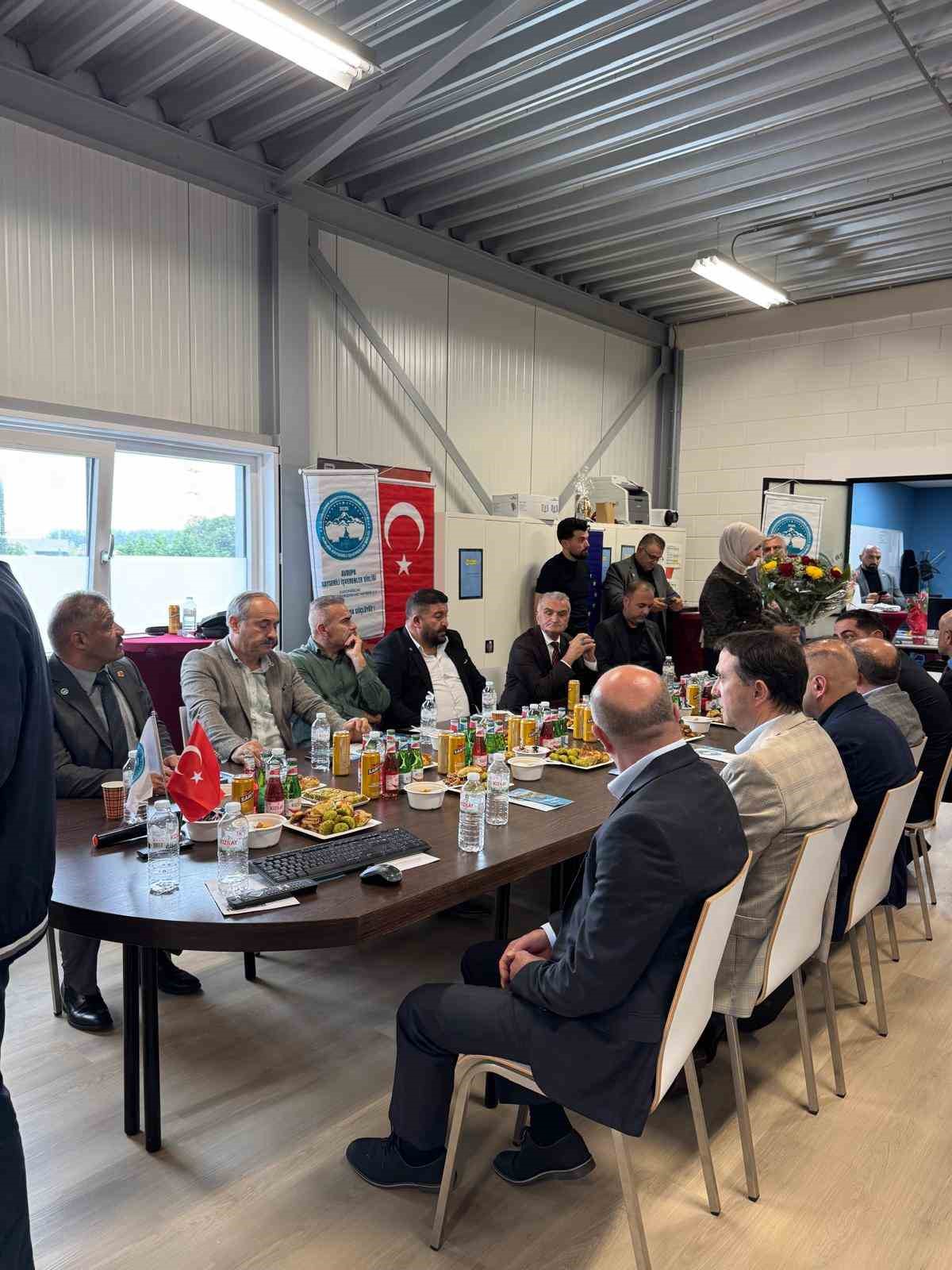 AKİB Hollanda Ofisini a&ccedil;tı
