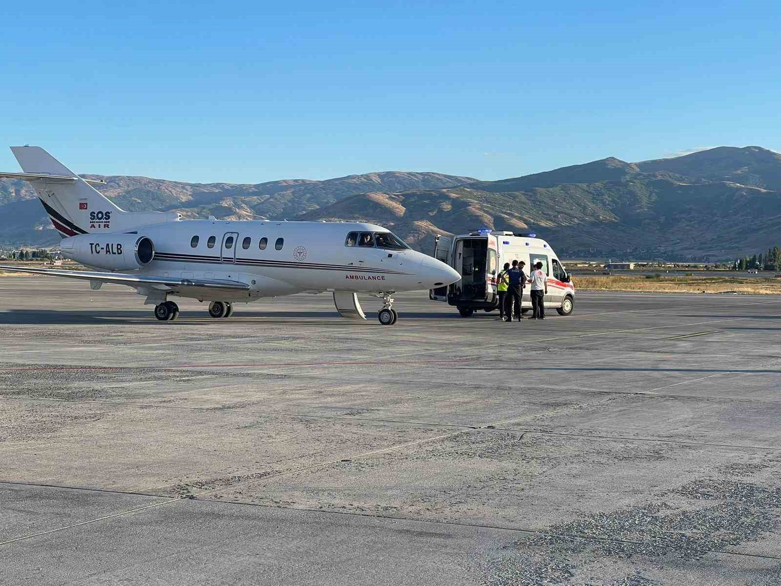 Astım ve hipertansiyon hastası, uçak ambulansla Ankara’ya sevk edildi