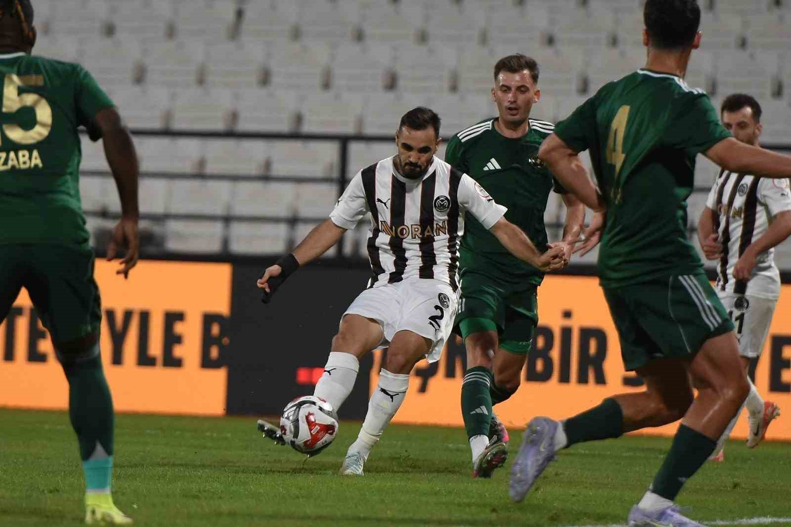 Trendyol 1. Lig: Manisa FK: 3 - Esenler Erokspor: 4