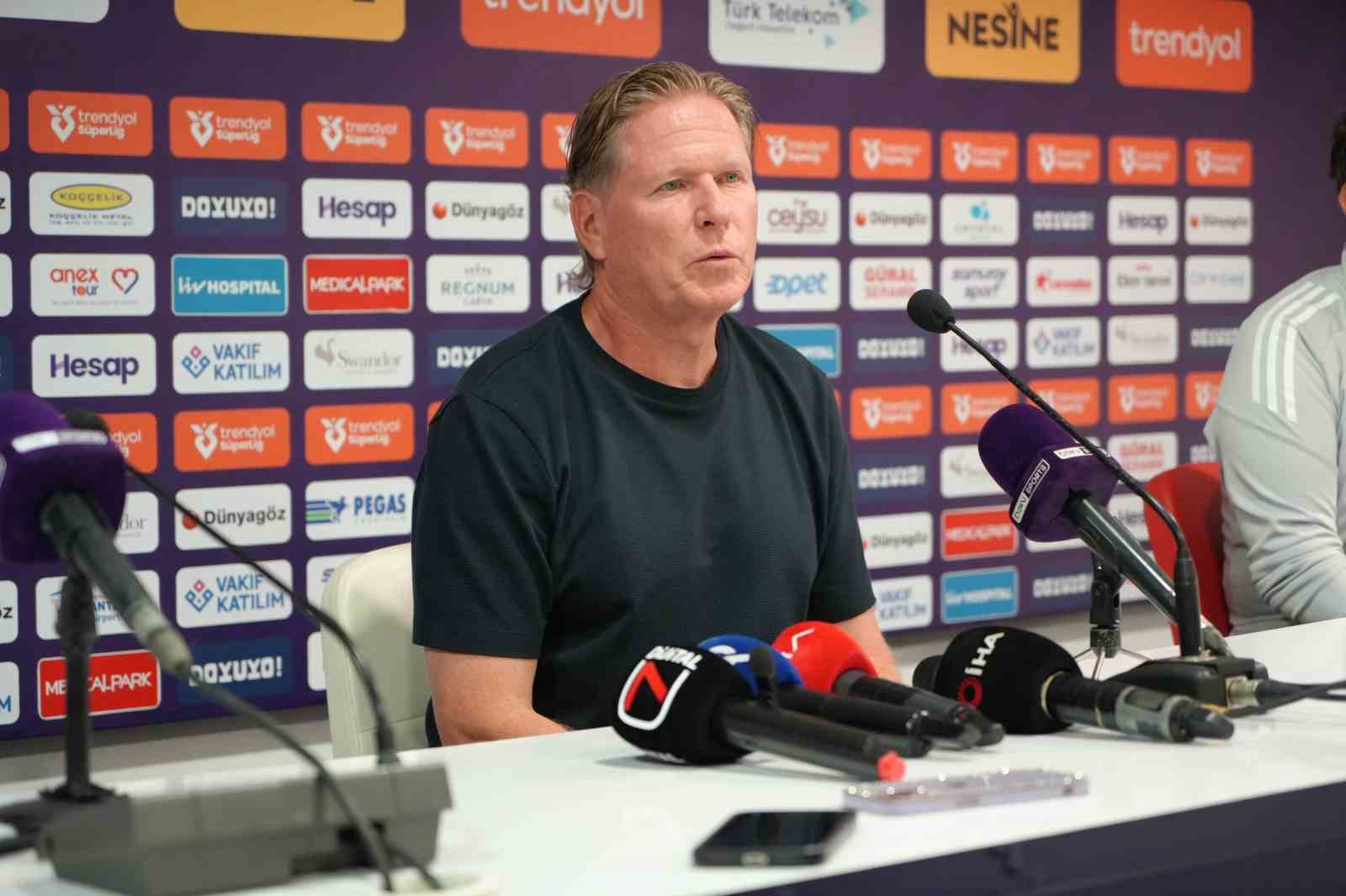 Markus Gisdol: "Antalyaspor’un ne hissettiğini iyi biliyorum"
