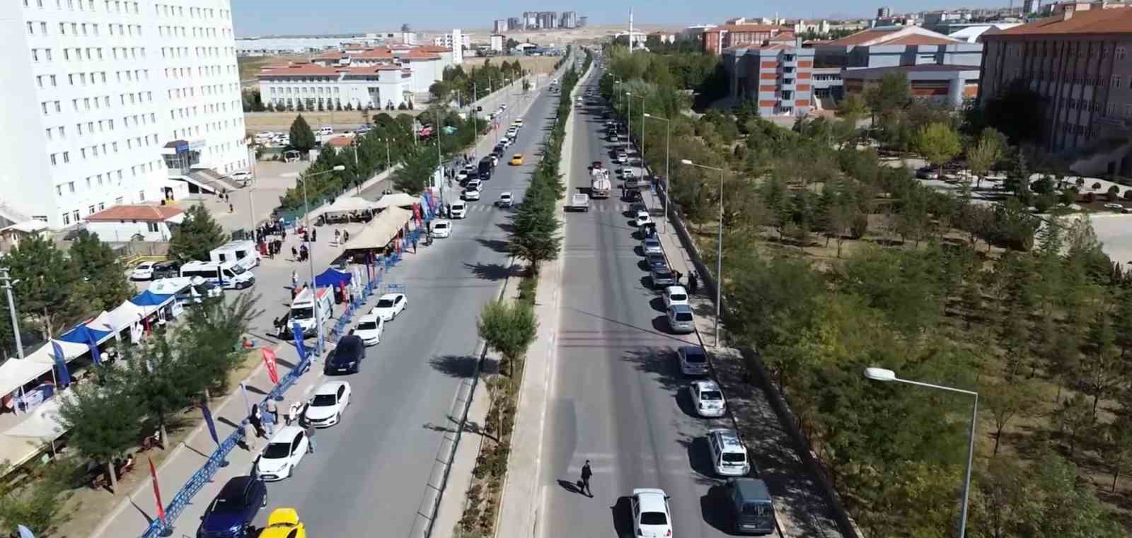 Karaman’da üniversiteli öğrencilerin yurtlara yerleşmeleri devam ediyor