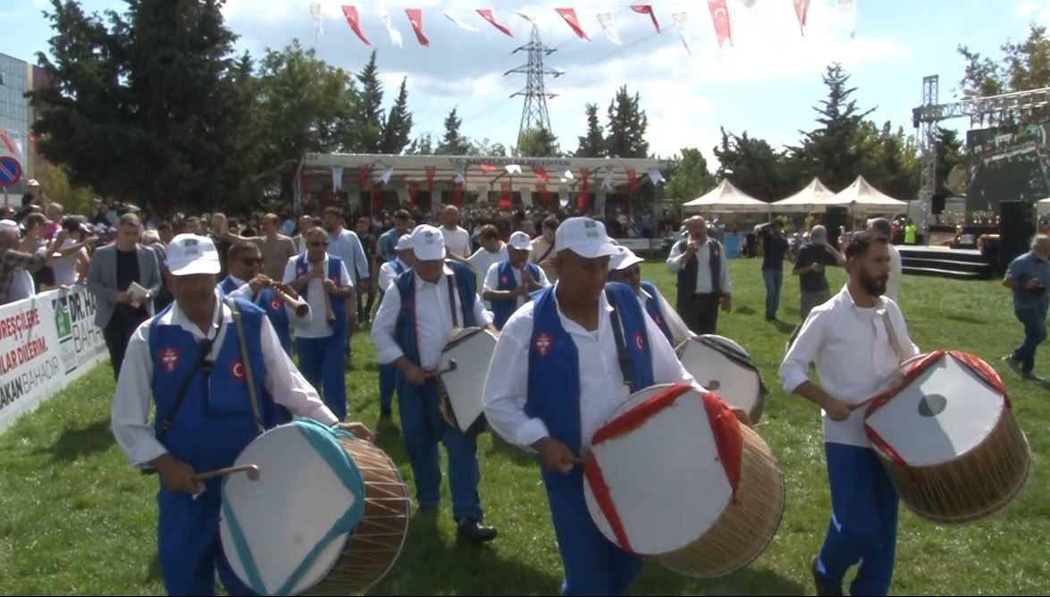 20&rsquo;inci Geleneksel Bah&ccedil;elievler Kocasinan Yağlı G&uuml;reşleri&rsquo;nde 500 pehlivan kıyasıya m&uuml;cadele etti
