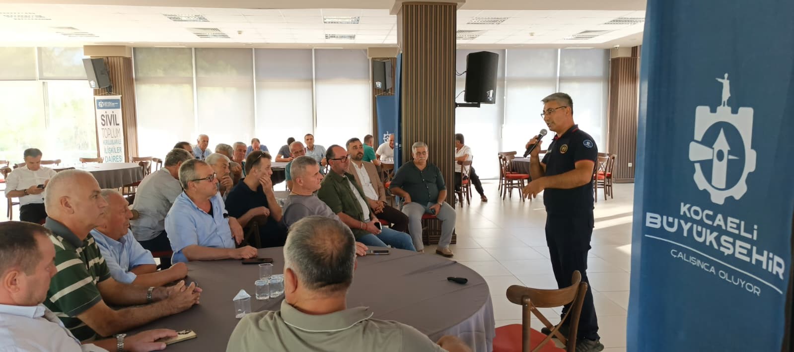 Muhtarlara "&uuml;&ccedil; boyutlu" eğitim
