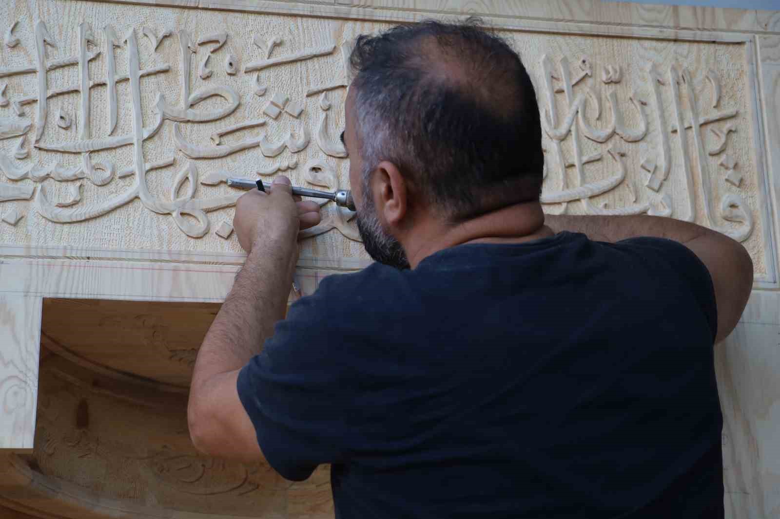 CNC teknolojilerine inat el oymacılığını yaşatmaya çalışıyor