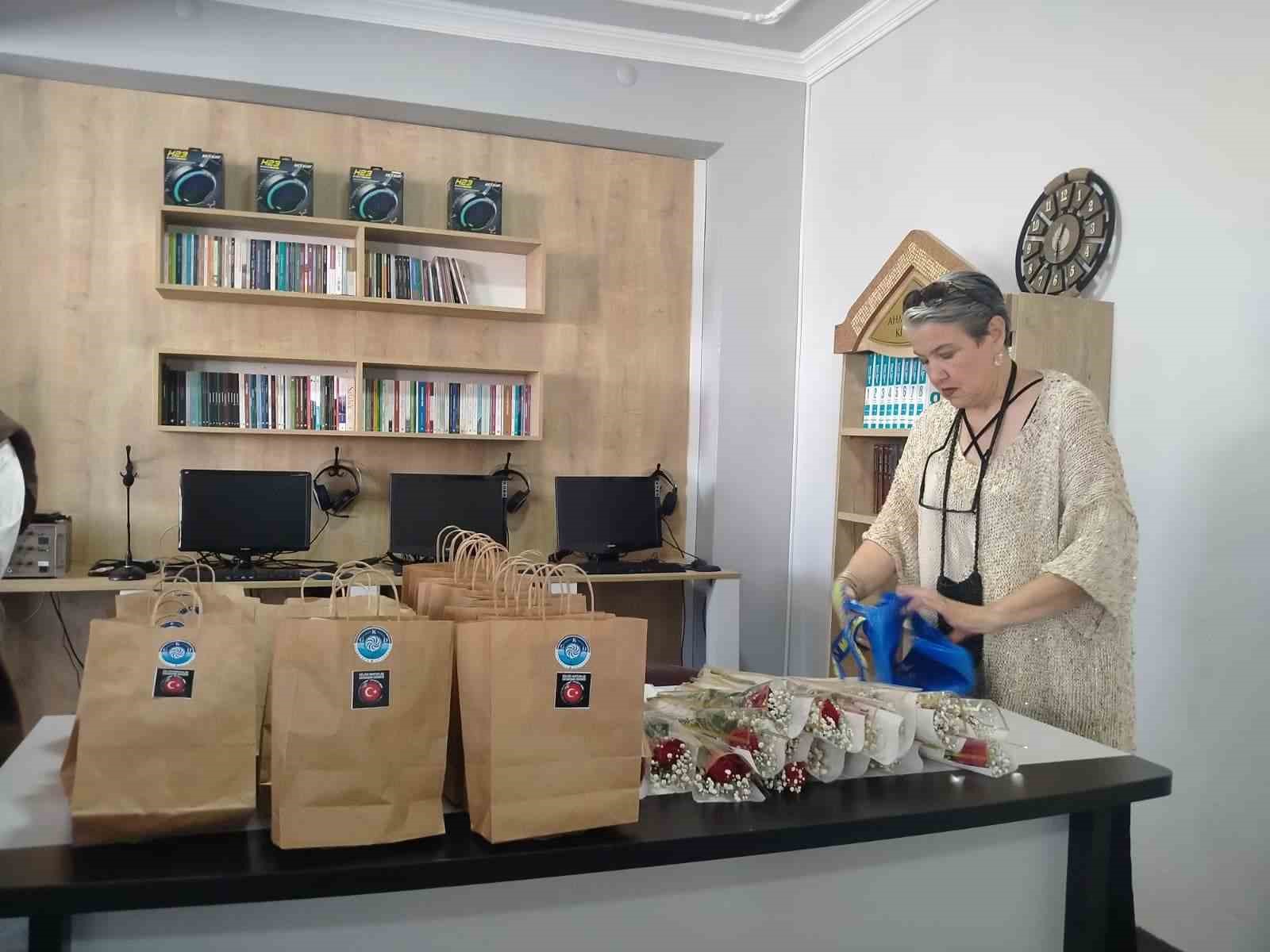 G&ouml;lc&uuml;k&rsquo;te kuşaklar k&ouml;y gezisinde buluştu
