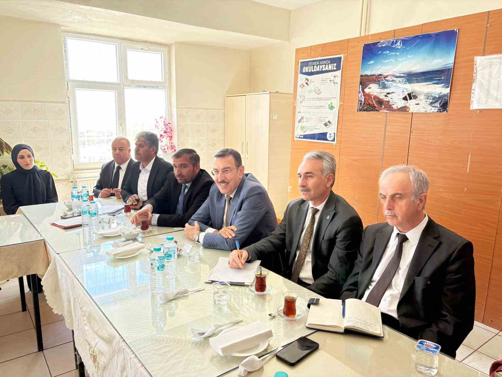 Milletvekili  Tüfenkci Arguvan’da temaslarda bulundu