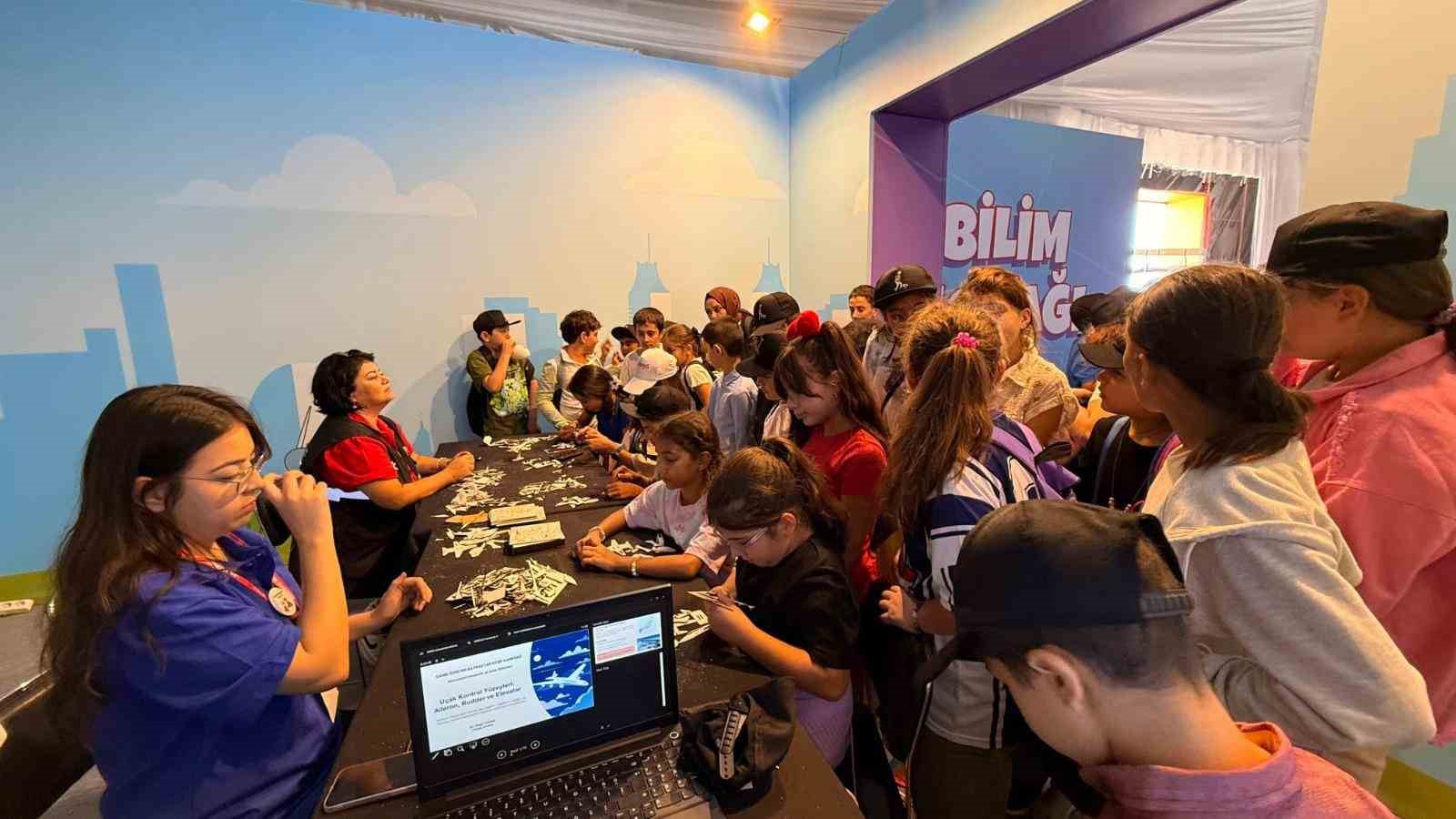 Başkan Sandık&ccedil;ı: "Y&uuml;ksek teknolojide tam bağımsız T&uuml;rkiye hedefiyle &ccedil;alışıyor ve &uuml;retiyoruz"
