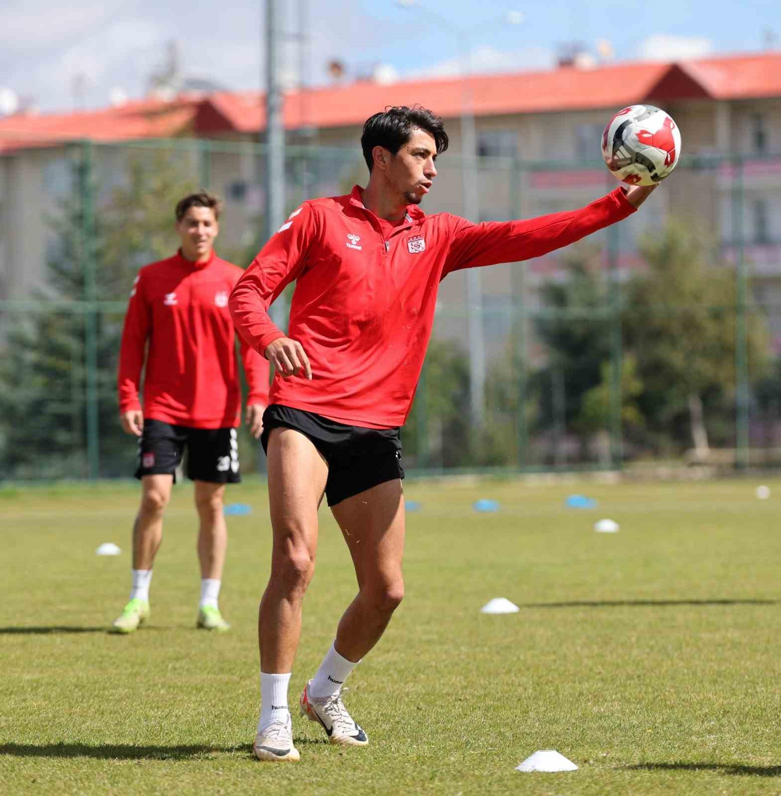 Sivasspor, Adana Demirspor ma&ccedil;ı hazırlıkları başladı
