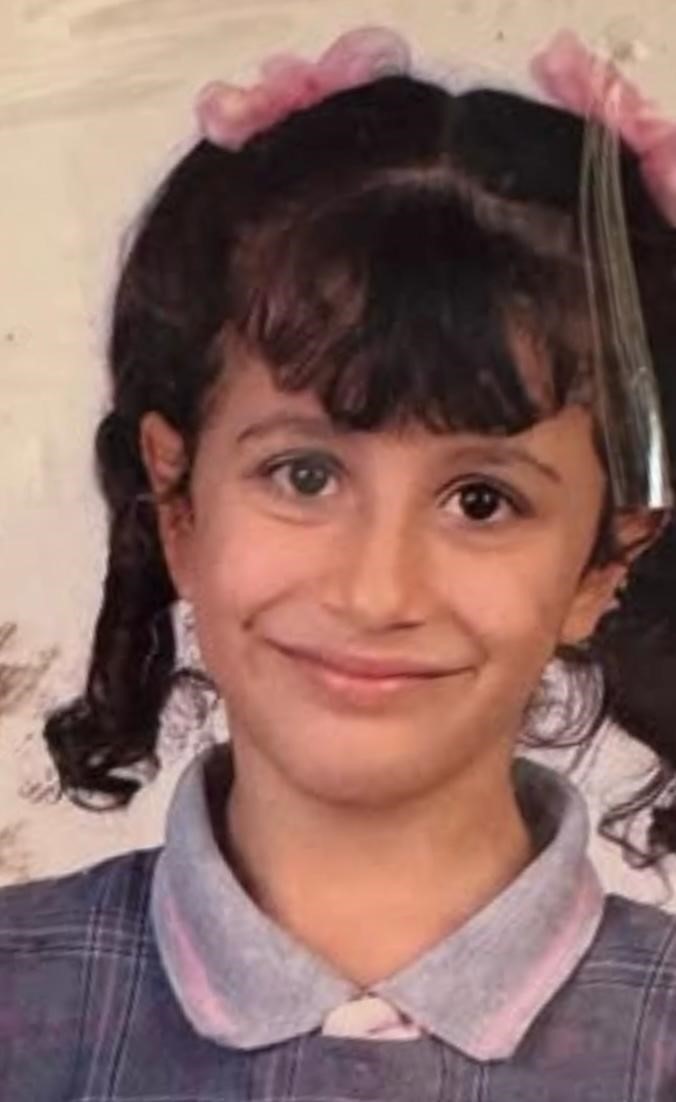 Asans&ouml;rden d&uuml;şen koltuğun altında kalan k&uuml;&ccedil;&uuml;k kız son yolculuğuna uğurlandı
