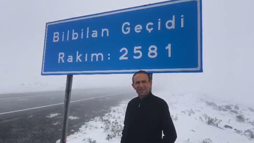 Artvin’in vadilerini sel, yaylalarını kar vurdu