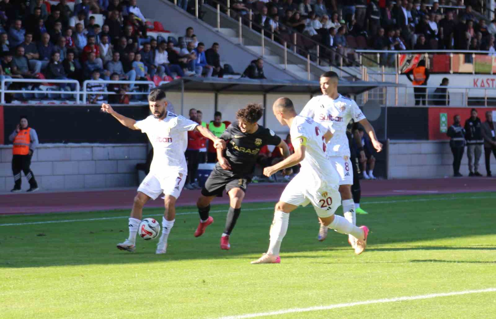 TFF 2. Lig: Kastamonuspor: 1- İnegölspor: 3