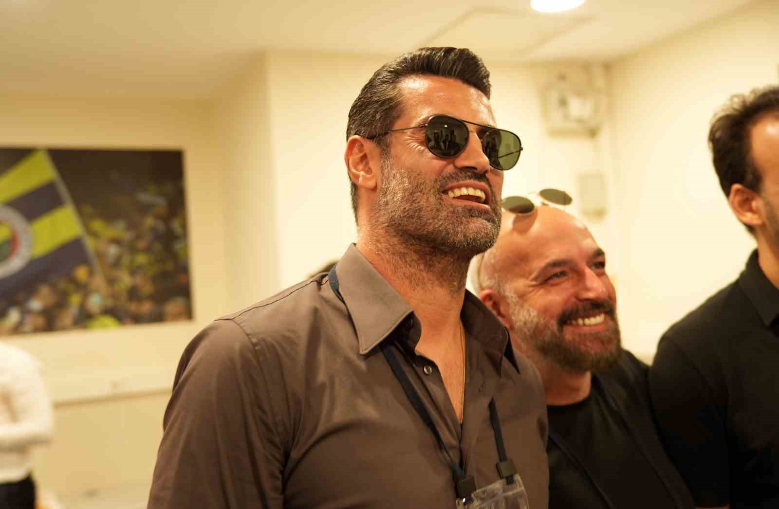 Fenerbah&ccedil;e se&ccedil;iminde &uuml;nl&uuml; isimler de oy kullandı
