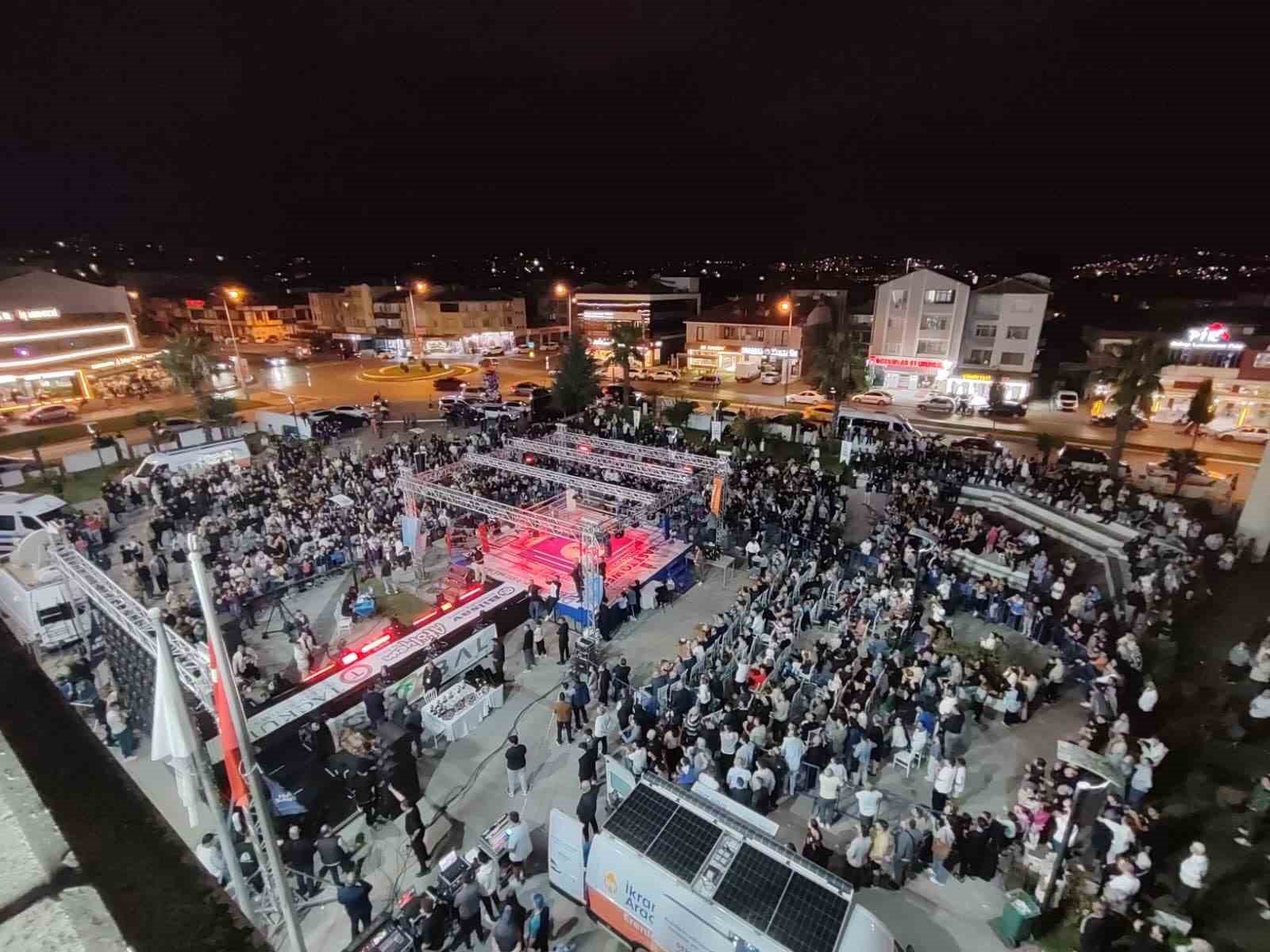 Erenler’de ‘Boks gecesi’ sporseverleri bir araya topladı