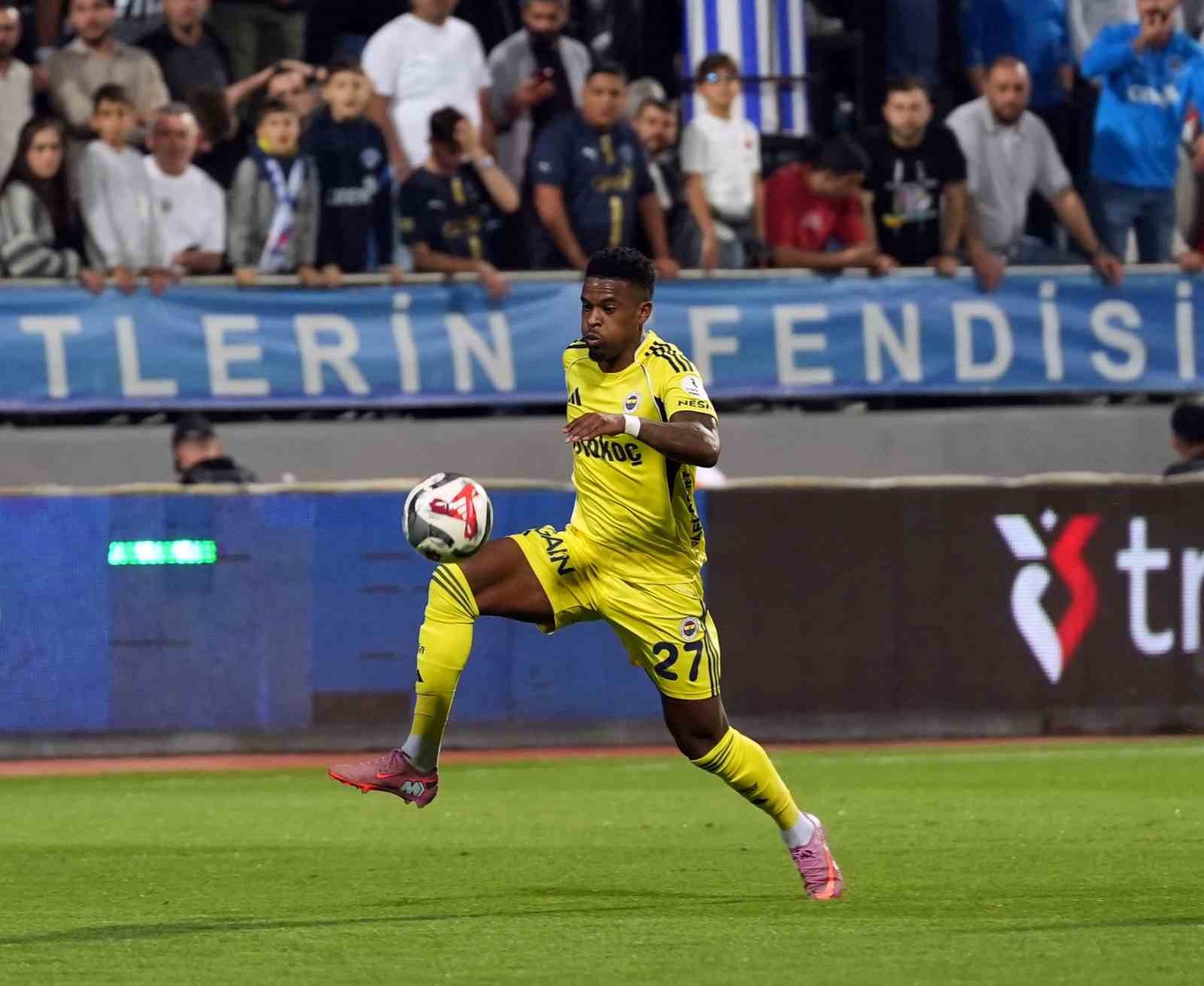 Trendyol S&uuml;per Lig: Kasımpaşa: 0 - Fenerbah&ccedil;e: 1 (Ma&ccedil; devam ediyor)
