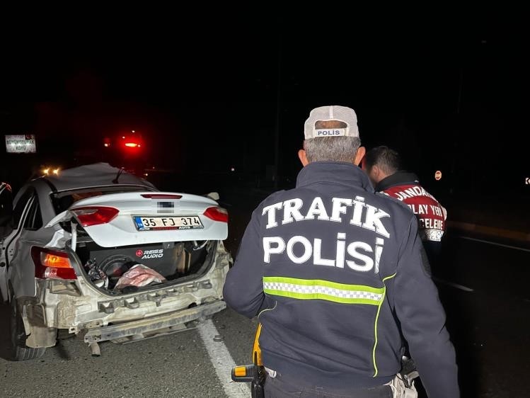 Uşak’ta tır ile otomobil çarpıştı: 1 ölü, 1 yaralı