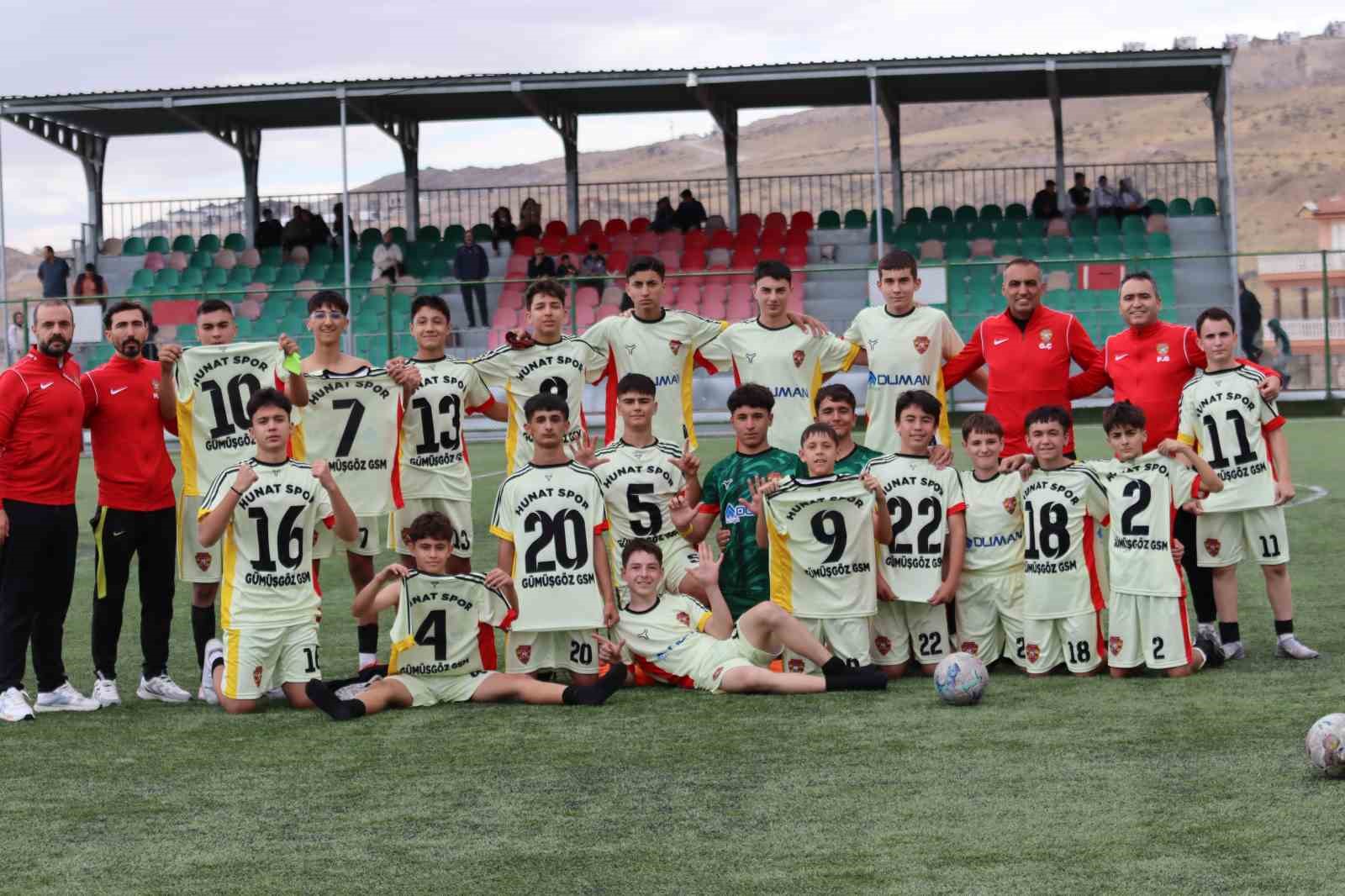 Hunatspor U16 takımı sezona fırtına gibi başladı
