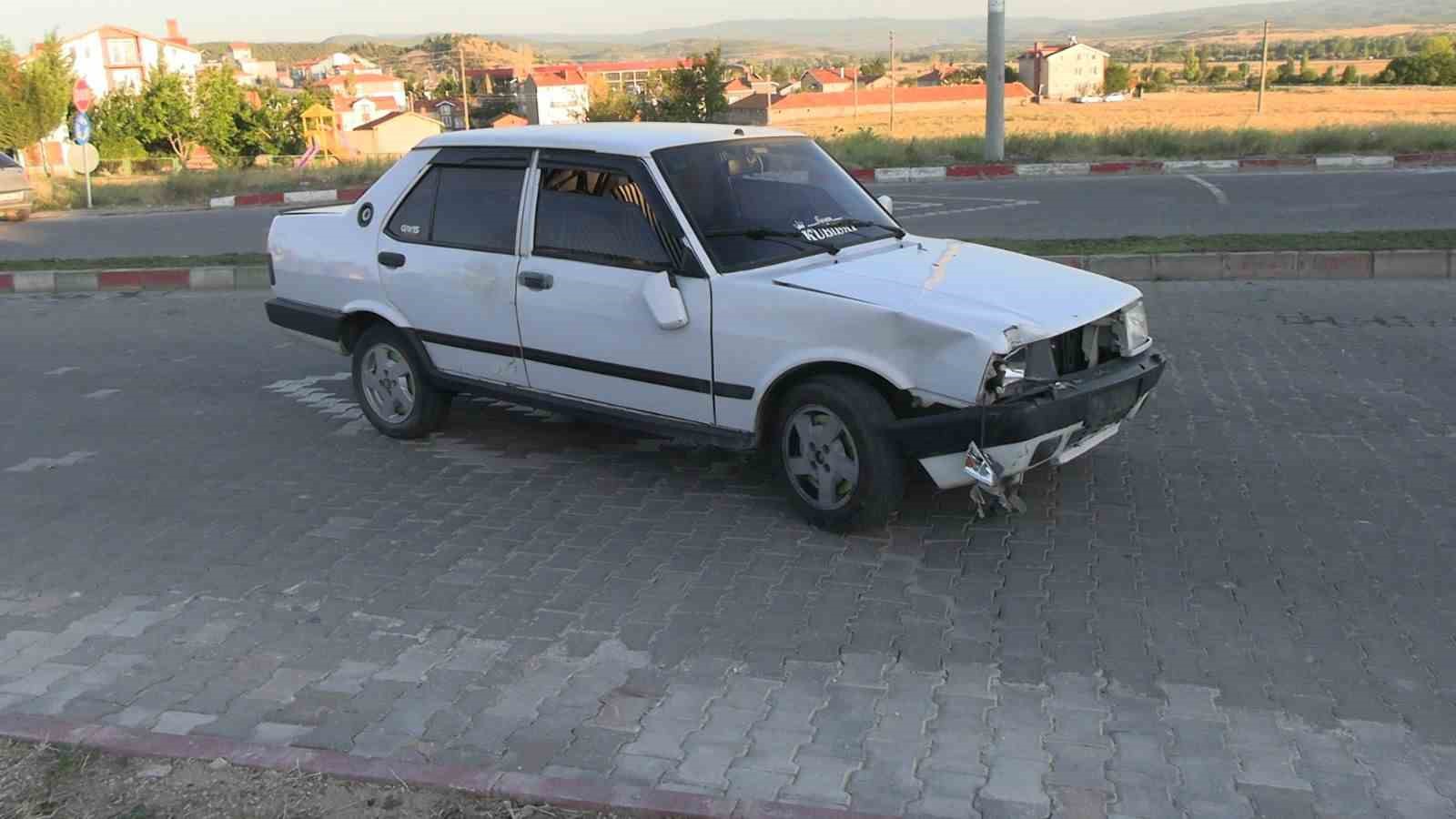 Tavşanlı&rsquo;da otomobil ile motosiklet &ccedil;arpıştı: 1 yaralı
