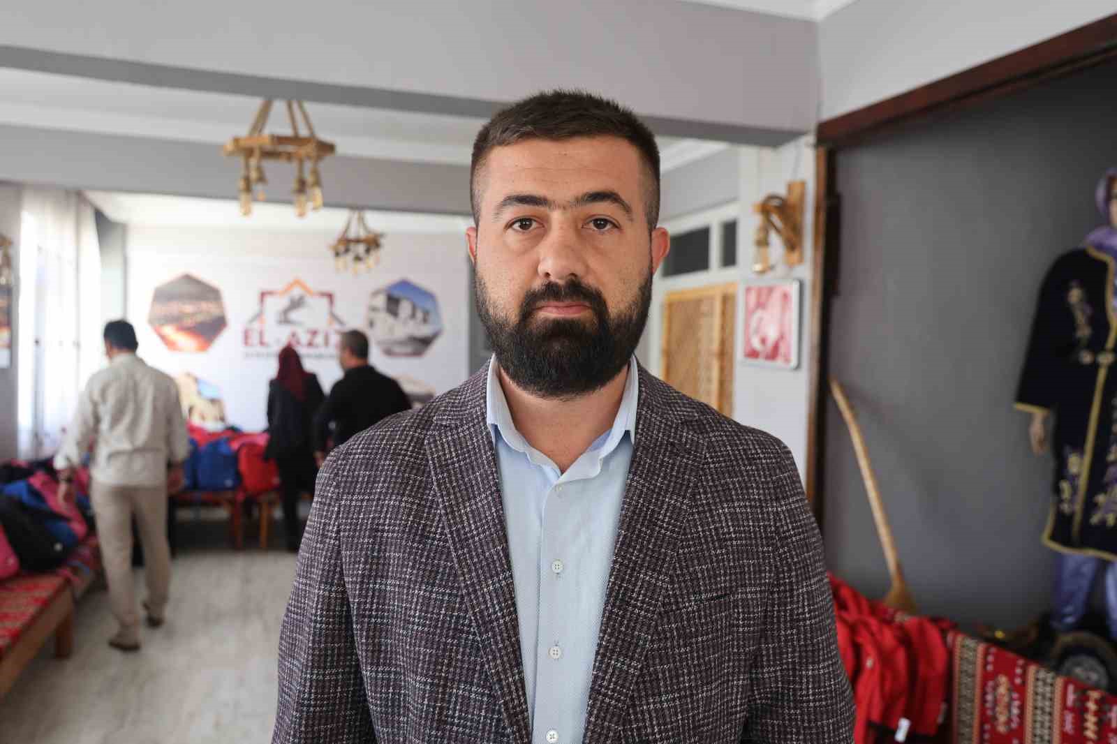 Elazığ&rsquo;da 450 &ouml;ğrenciye kırtasiye yardımı
