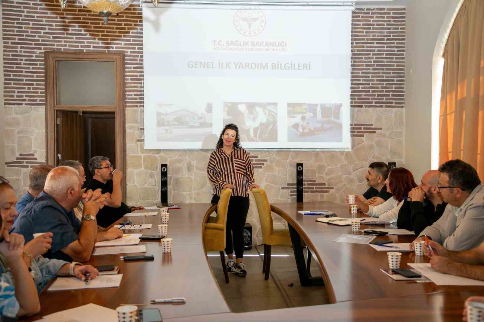 Eskişehir İl Tarım ve Orman M&uuml;d&uuml;rl&uuml;ğ&uuml; personeline ilk yardım eğitimi
