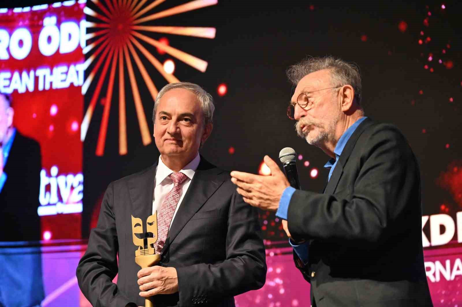 Kepez’in Uluslararası Akdeniz Tiyatro Ödülleri ilk kez sahiplerini buldu