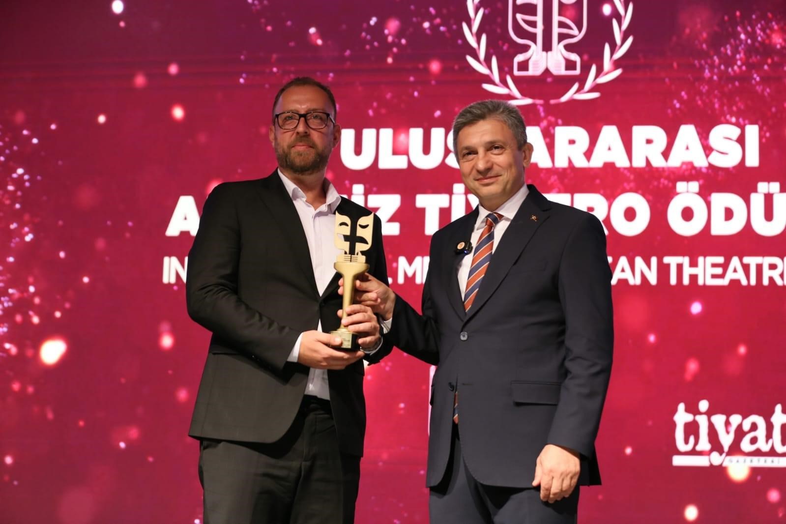 Kepez&rsquo;in Uluslararası Akdeniz Tiyatro &Ouml;d&uuml;lleri ilk kez sahiplerini buldu
