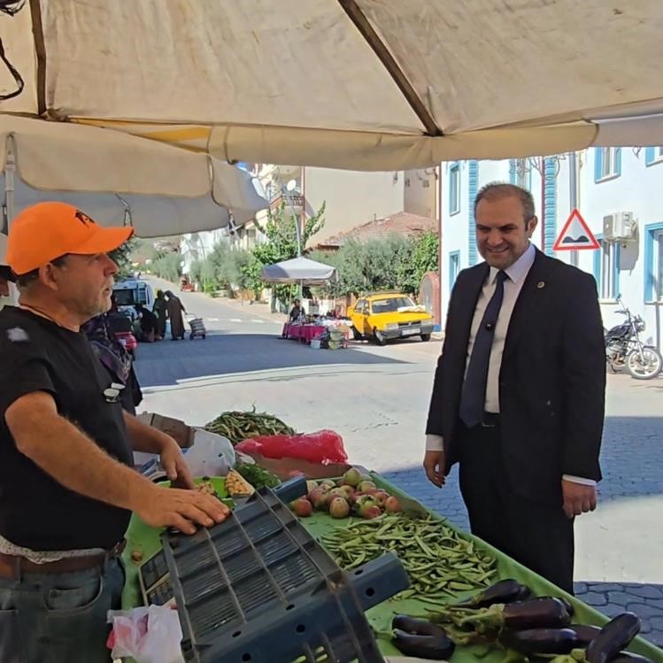 Pazar esnafıyla bir araya geldi