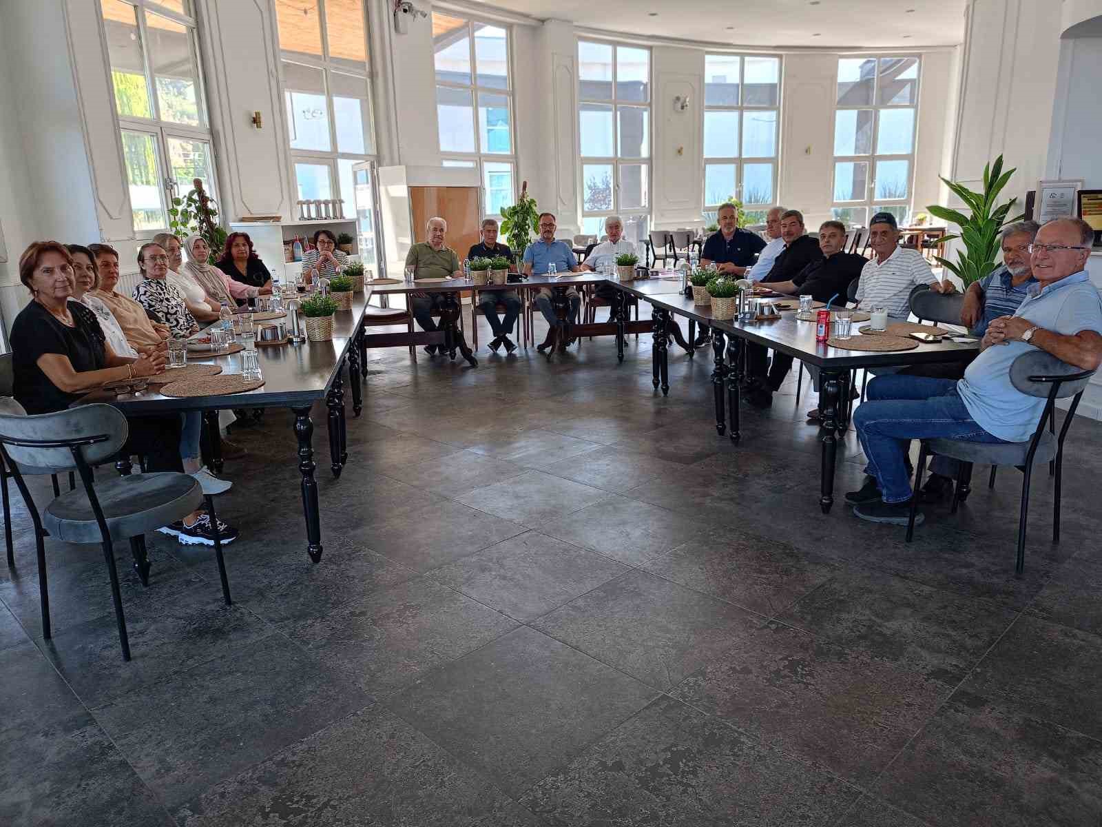 46 yıl sonra yeniden bir araya geldiler