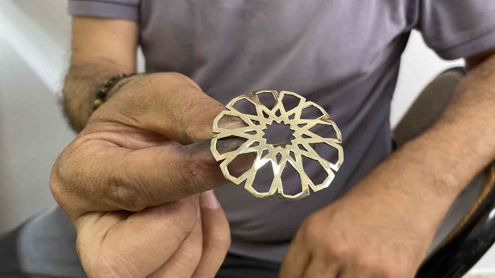 Dünyada eşi benzeri bulunmayan motifler takılarda yaşayacak